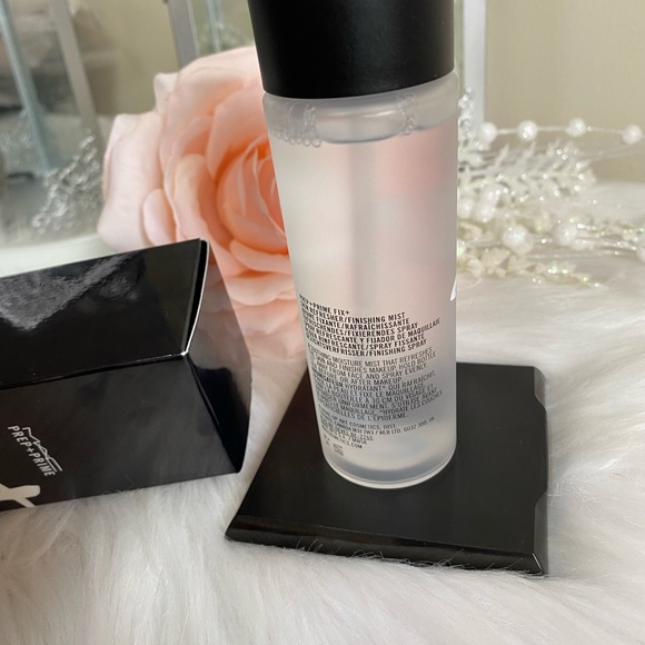 MAC PRE+PRIME FIX+BRUME FIXANTE/REFRAICHISSANTE 3.4 Fl oz/100mL - Picture 6 of 8